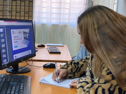 Capacitando a estudiantes en la nueva era digital del siglo XXI