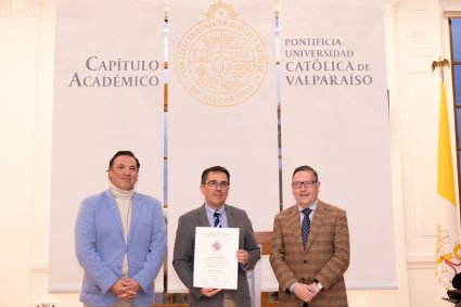 Profesores de Derecho PUCV logran jerarquía titular