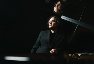 Virtuoso pianista polaco ofrecerá clase magistral y recital en Valparaíso