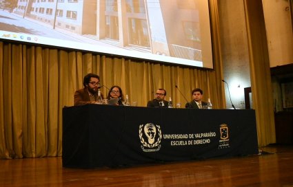 Especialistas dialogaron sobre “Humanismo y Derecho Penal” en XI Seminario Conjunto UV-PUCV