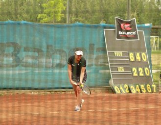 Egresada de Ingeniería Comercial competirá para representar a la PUCV en torneo de tenis nacional universitario