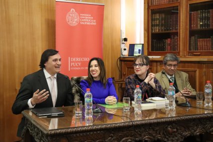 Derecho PUCV y Editorial BdeF lanzan libro "Los Delitos de Falsedad Documental" del profesor Jaime Vera