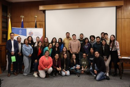 Estudiantes de la carrera Contador Auditor de la PUCV apoyan a emprendedores de la Región de Valparaíso