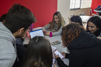 Perspectivas sobre integridad académica e inteligencia artificial se encontraron en seminario organizado por Bibliotecas PUCV