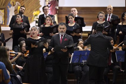 Con exitoso concierto en Parroquia de Reñaca Orquesta y Coro de Cámara PUCV cierran temporada de verano