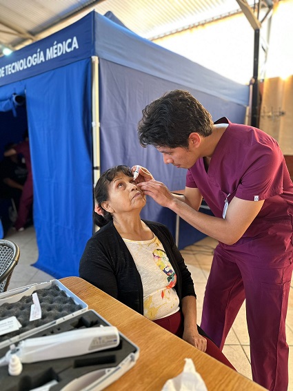 Más de 160 vecinos de Tiltil fueron atendidos por alumnos y profesores de Tec. Médica