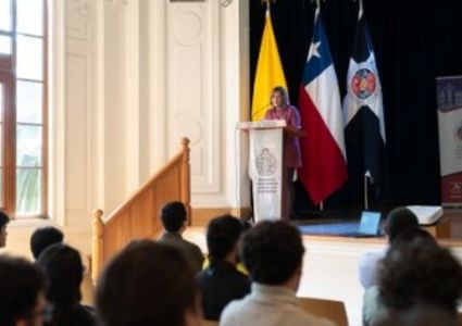 Estudiantes de ENE PUCV recibieron certificados Cambridge