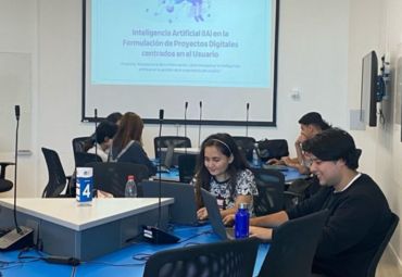 Periodismo PUCV integra la inteligencia artificial en la formación de sus estudiantes