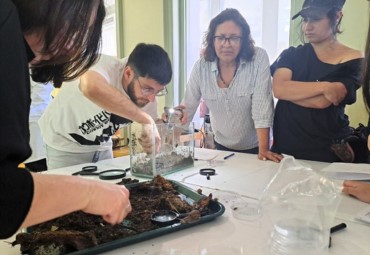 Profesora Érika Salas realiza curso de capacitación para profesores de enseñanza básica y media