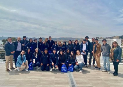 Taller de emprendimiento para estudiantes del Colegio Ana María Janer