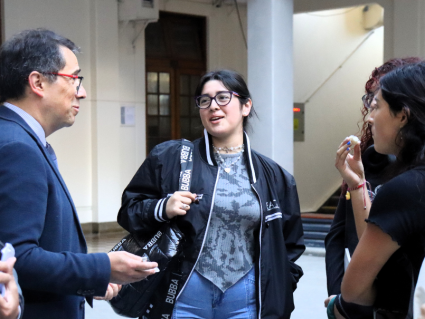 Derecho PUCV da la bienvenida a sus nuevos estudiantes con actividades académicas y recreativas